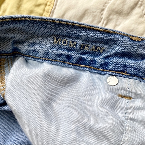 AE mom jean - Picture 8 of 12